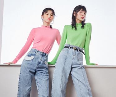 太平鸟新品针织衫女装，带你玩转时尚(图3)