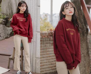 初秋卫衣穿搭：让你秒变元气少女(图8)
