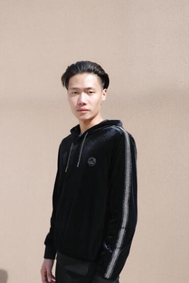 一件男装卫衣在手，凹造型保温暖都有(图3)